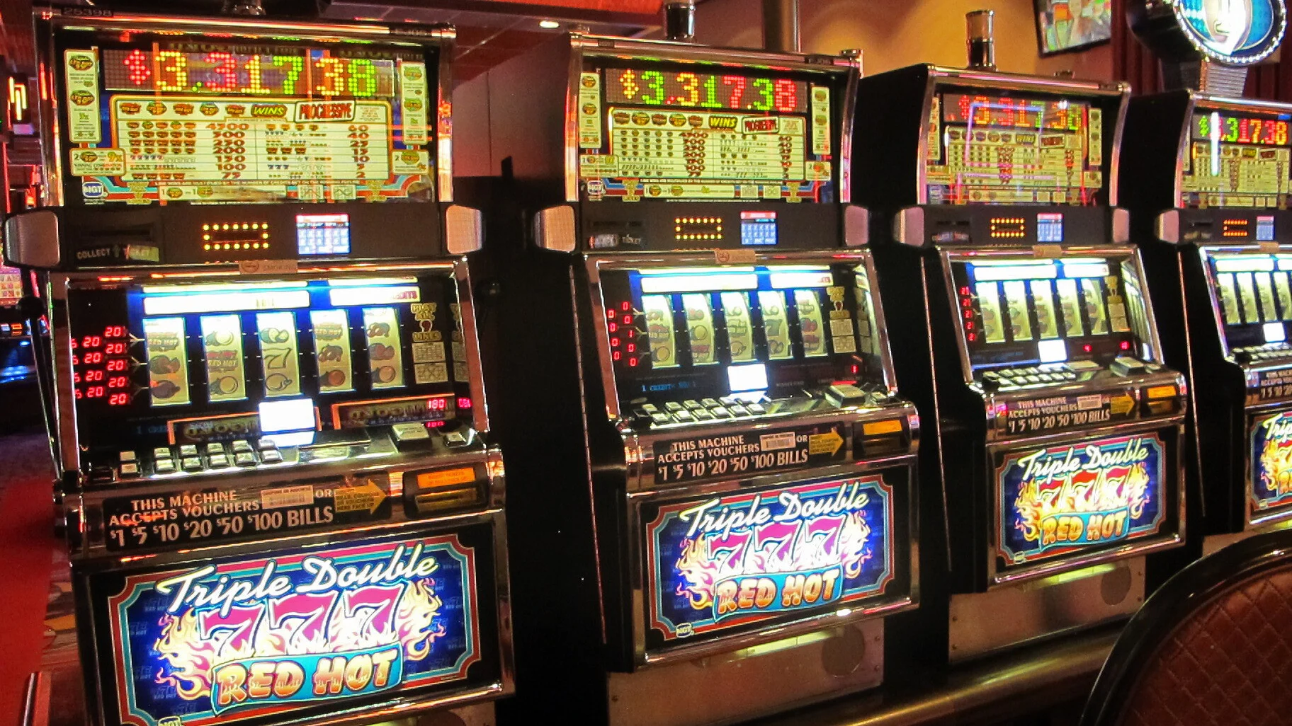 fichas y varajas de casino cayendo
